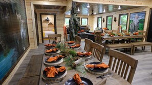 Suite, Accessible | 6 bedrooms, Internet - Gandalf s Getaway Indoor Pool Theater Arcade Firepit Book Now (Sevierville)