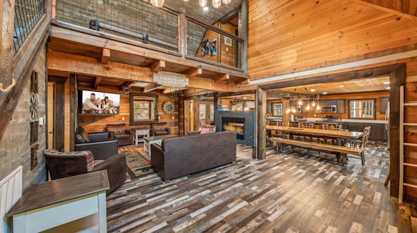 Suite, Accessible | 10 bedrooms, Internet
