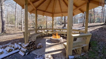 Suite | 8 bedrooms, Internet