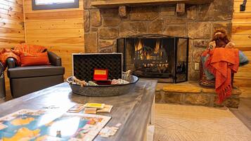 Suite | 8 bedrooms, Internet