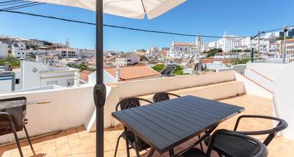 Fisherman s House in Oldtown With Rooftop