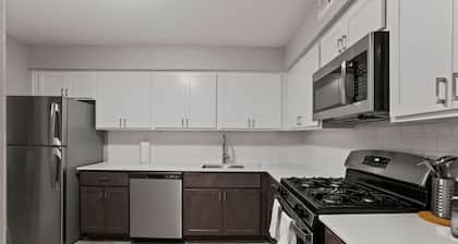 Welcoming 2BR 2BA Retreat With Modern Comforts