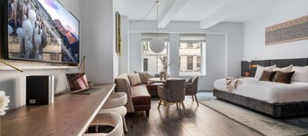 17john: Premier King Studio Apartment