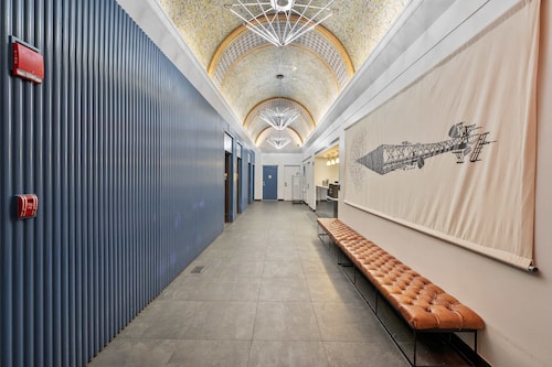 17john: Premier King Studio Apartment