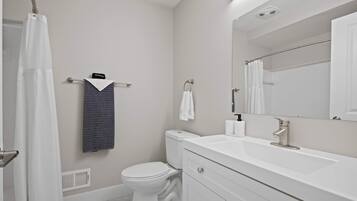 2 bedrooms, Internet