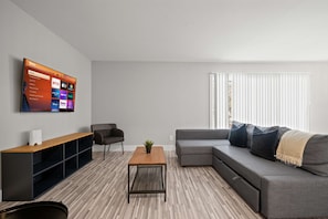 Apartment | 2 bedrooms, Internet