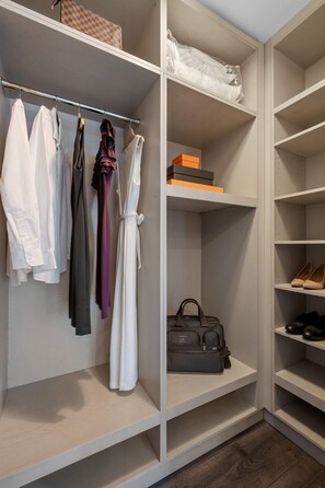 Apartment | 1 bedroom - 17john: Presidential King Suite With Sofa Bed (New York)