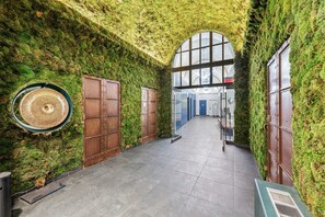 Exterior - 17john: Queen Studio Apartment - Disability Access (New York)