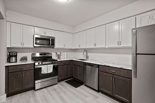 Cozy 2BR 2BA Apartment for the Family