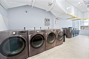 Apartment | 1 bedroom - 17john: Luxury One Bedroom Apartment (New York)