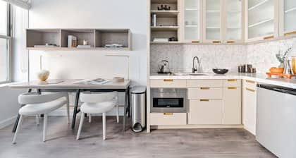 17john: Luxury One Bedroom Apartment