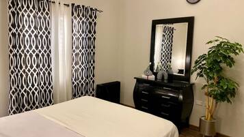 3 bedrooms, Internet