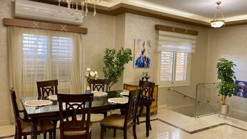 Villa | 3 bedrooms, Internet