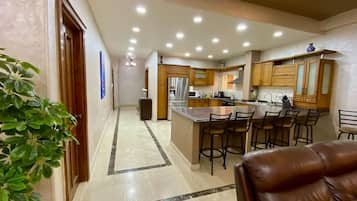 House | 3 bilik tidur, Internet