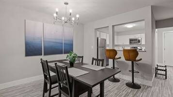 Apartment | 2 bedrooms, Internet