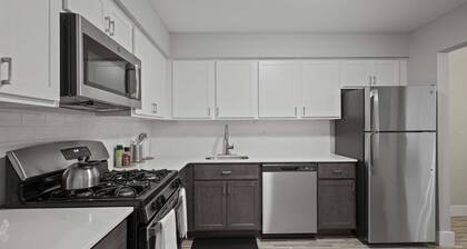 Inviting 2BR 2BA Unit in Rochester Hills