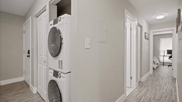 Apartment | 2 bedrooms, Internet