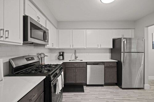 Tranquil 2BR 2BA Getaway for the Family