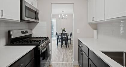 Comfortable 2BR 2BA Home Away From Home