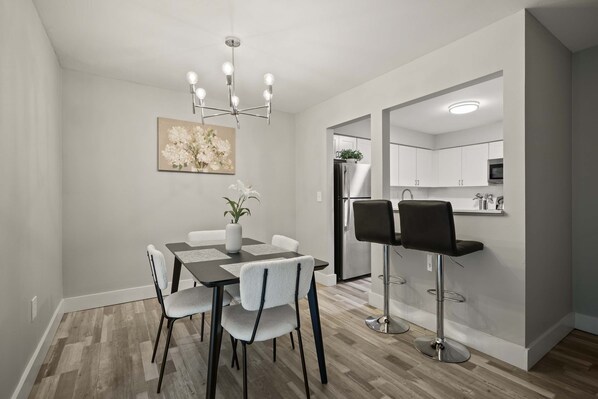 Apartment | 2 bedrooms, Internet