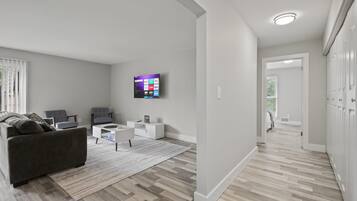 Apartment | 2 bedrooms, Internet