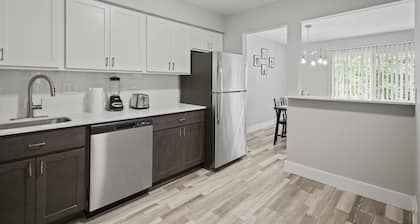 2BR Stay Close to Downtown