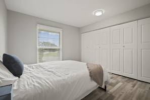Apartment | 2 bedrooms, Internet