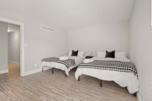 Apartment | 2 bedrooms, Internet