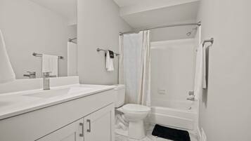 Apartment | 2 bedrooms, Internet