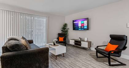 Spacious 2BR 1BA Haven - Perfect for Families
