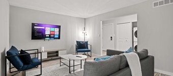 Family Friendly 2BR 2BA in the City