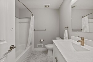 Apartment | 2 bedrooms, Internet