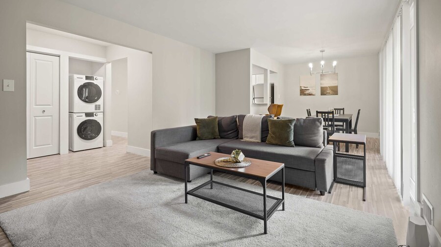 Relaxing 2BR 2BA Unit in the City