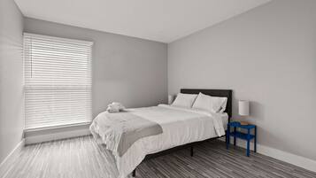 Apartment | 2 bedrooms, Internet