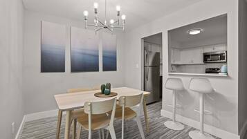 Apartment | 2 bedrooms, Internet