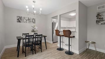 Apartment | 2 bedrooms, Internet