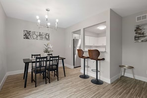 Apartment | 2 bedrooms, Internet