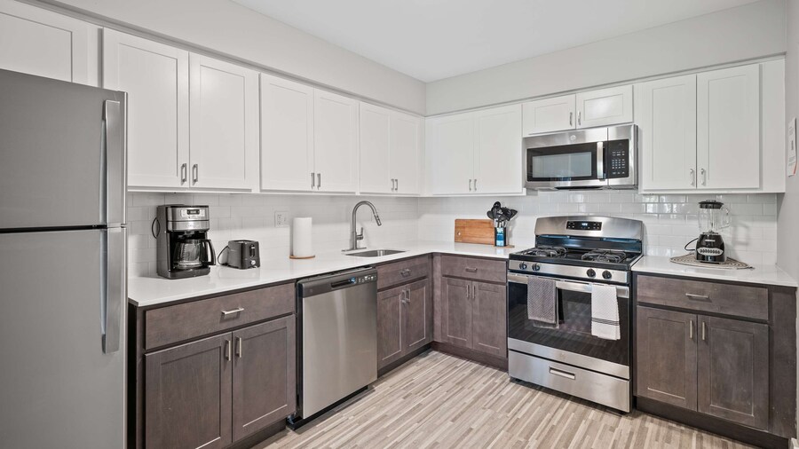 2-bedroom Spacious Stay