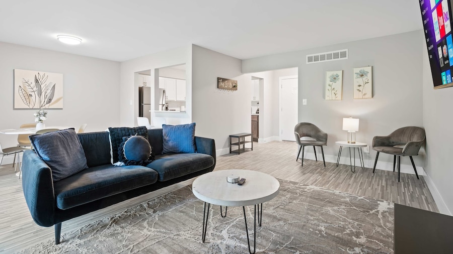 2-bedroom Spacious Stay