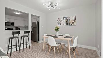 Apartemen | 2 kamar tidur dan internet