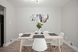 Apartment | 2 bedrooms, Internet
