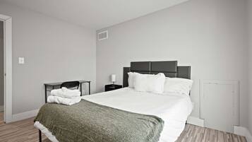Apartment | 2 bedrooms, Internet