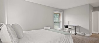Stylish 2BR 2BA Stay in Prime Location