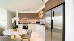Unclassified image, 5 of 42, button - Beachfront 2B With Stunning Sea and Sunset Views Grand Bleu (Dubai)