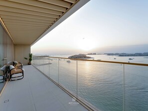 Apartment | 2 bedrooms, Internet - Beachfront 2B With Stunning Sea and Sunset Views Grand Bleu (Dubai)