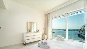 Unclassified image, 3 of 42, button - Beachfront 2B With Stunning Sea and Sunset Views Grand Bleu (Dubai)