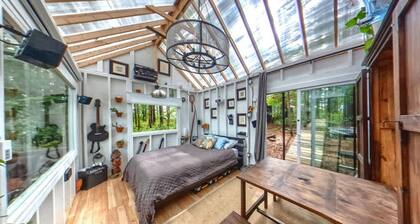 Private Island 5 Homes 2 Hottub Boat -sleeps 17