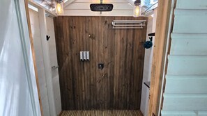 House | 1 bedroom - The Floater-a House Boat on Grant Island Bham Lk (Brantingham)