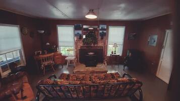 Rumah, Boleh Merokok | 4 kamar tidur