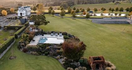 The Loft at Linnaeus Farm Berry - by Linnaeus Collection